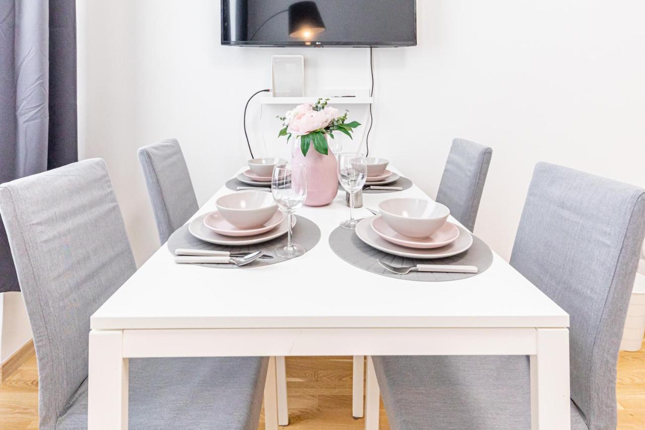 Premium City Apartment Close To Metro U2 & Vienna Congress Center Buitenkant foto